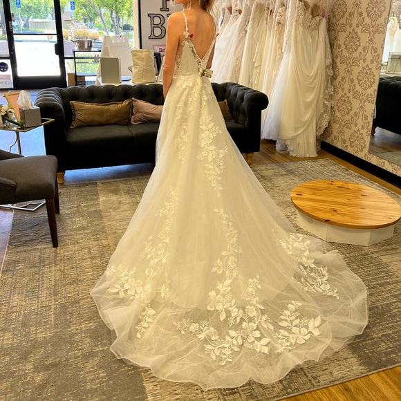 Maggie Sottero Ellen by Rebecca Ingram - Picture 3 of 10